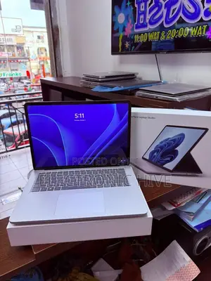 New Laptop Microsoft Surface Laptop Studio 16GB Intel Core i7 SSD 512GB