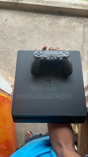 Ps4 Slim With One Pad