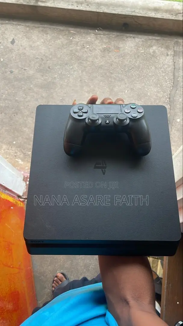 Ps4 Slim With One Pad