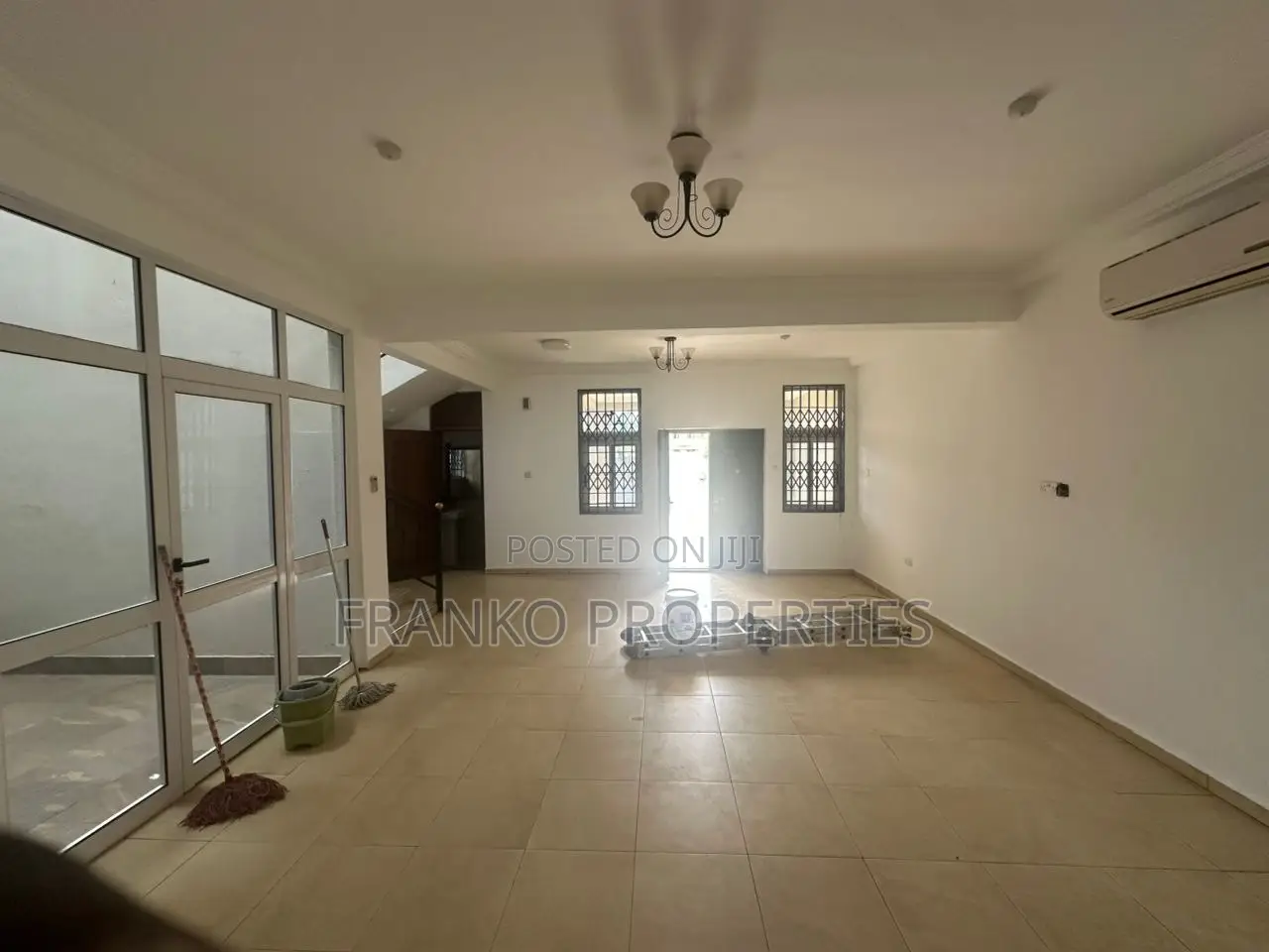 3bdrm Townhouse / Terrace in Franko Properties, American House for rent