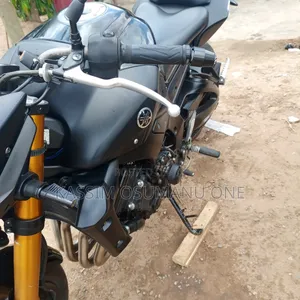 Yamaha 2018 Black