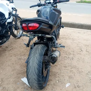 Yamaha 2018 Black