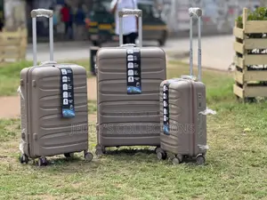 3set Scratch Resistant Trolling Traveling Luggage With A 360 Wheels
