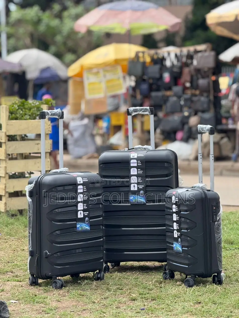 3set Scratch Resistant Trolling Traveling Luggage With A 360 Wheels