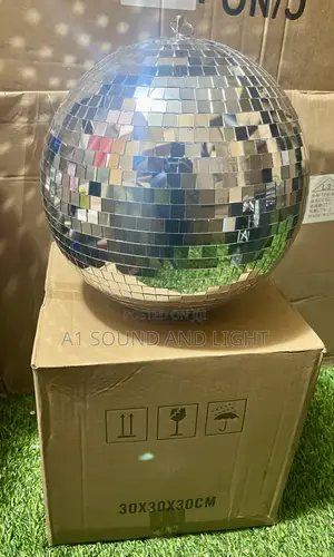 Mirror Ball 30x30x30