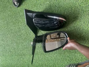 Hyundai Tucson 2017-2021 Side Mirror With Sensor and Light