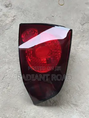 Nissan Sentra 2005 Taillight