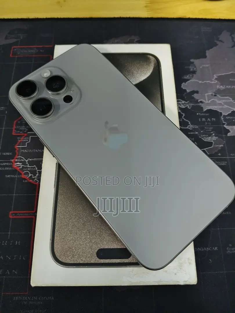 Apple iPhone 15 Pro Max 256 GB Silver