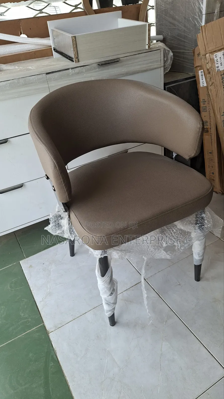 Comfortable Armrest Chair