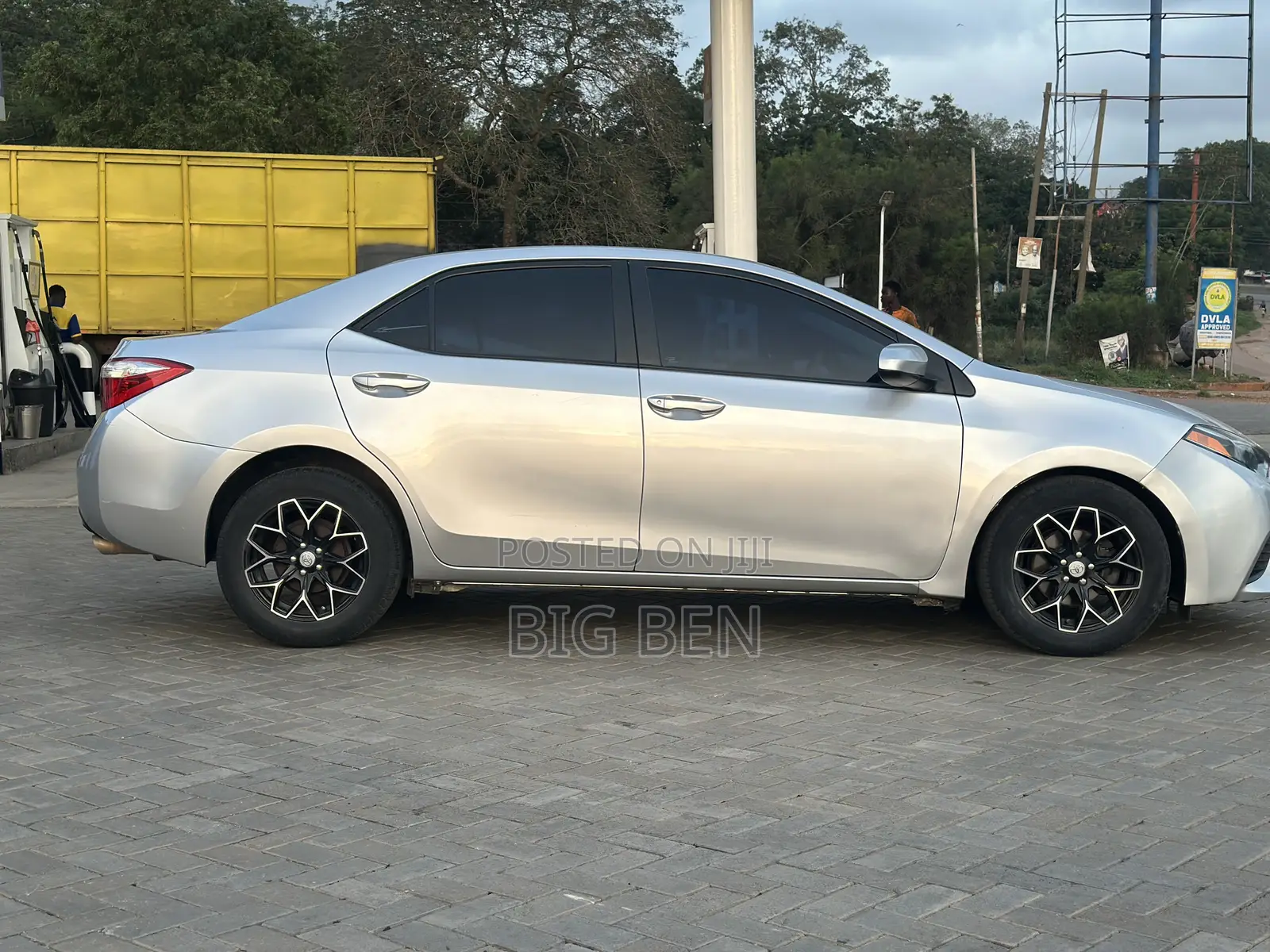 Toyota Corolla LE Eco Plus 4dr Sedan (1.8L 4cyl CVT) 2016 Silver
