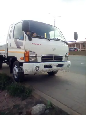 Hyundai Mighty 2