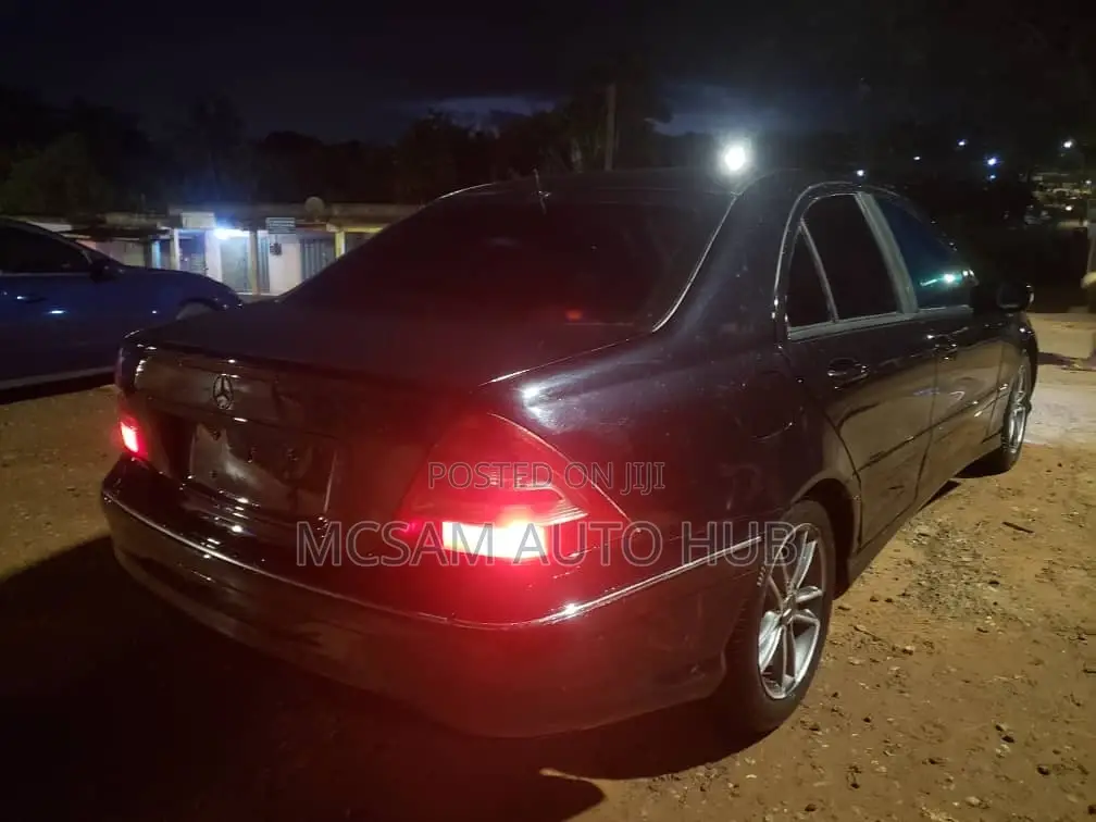 Mercedes-Benz C180 2002 Black