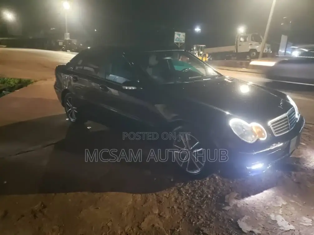 Mercedes-Benz C180 2002 Black