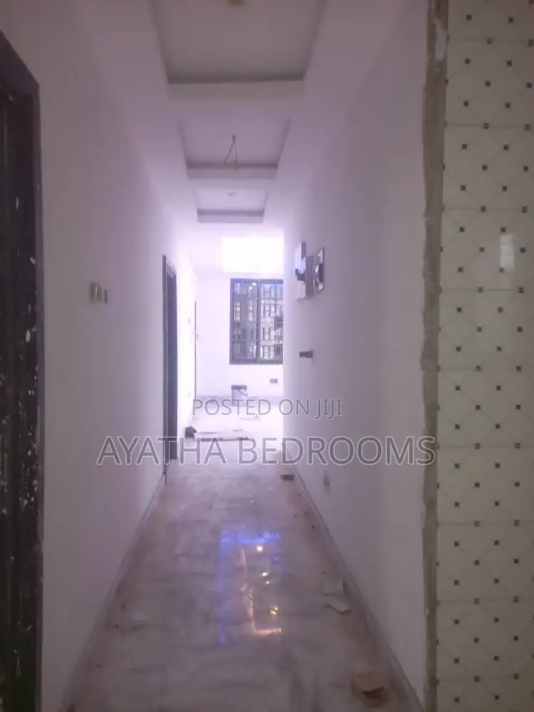 3bdrm House in Modern Properties, Baatsona Total for rent