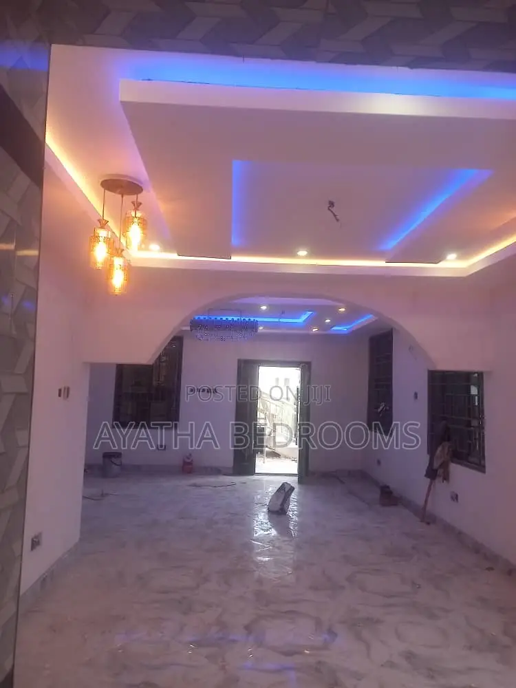 3bdrm House in Modern Properties, Baatsona Total for rent