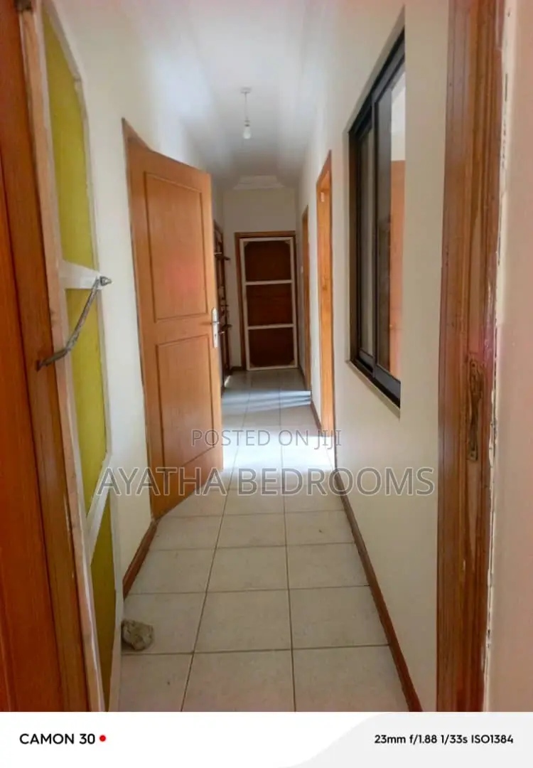 3bdrm House in Modern Properties, Baatsona Total for rent
