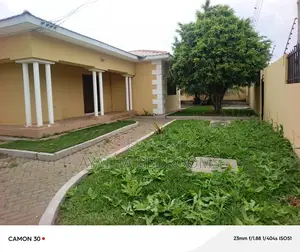 3bdrm House in Modern Properties, Baatsona Total for rent