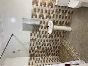 3bdrm House in Modern Properties, First Junction for rent