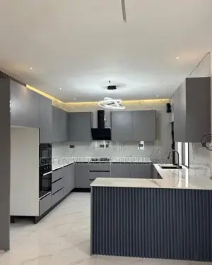 3bdrm House in Lake Side Estate for sale
