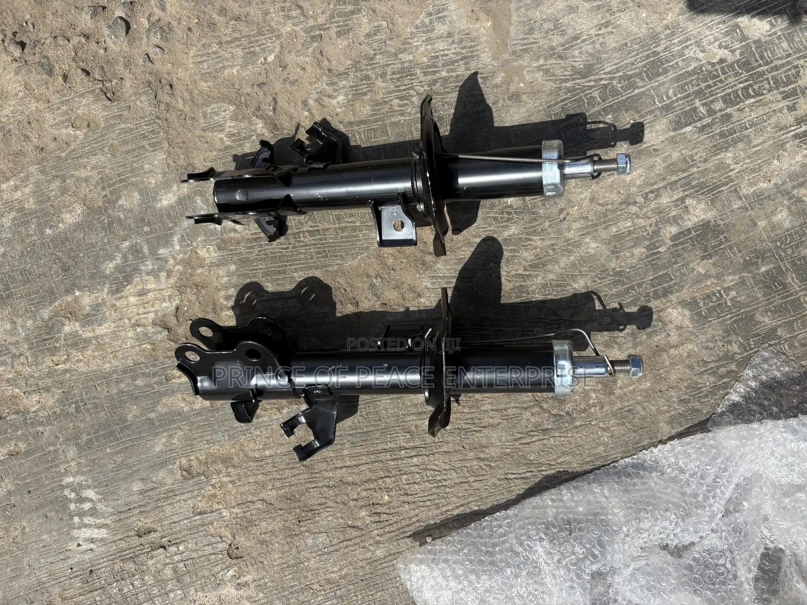 Nissan Cuber Nissan Versa Front Shocks Pair