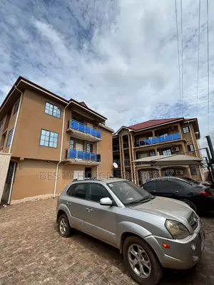 Ex 3 Bedroom Apartment for Rent at Lakeside