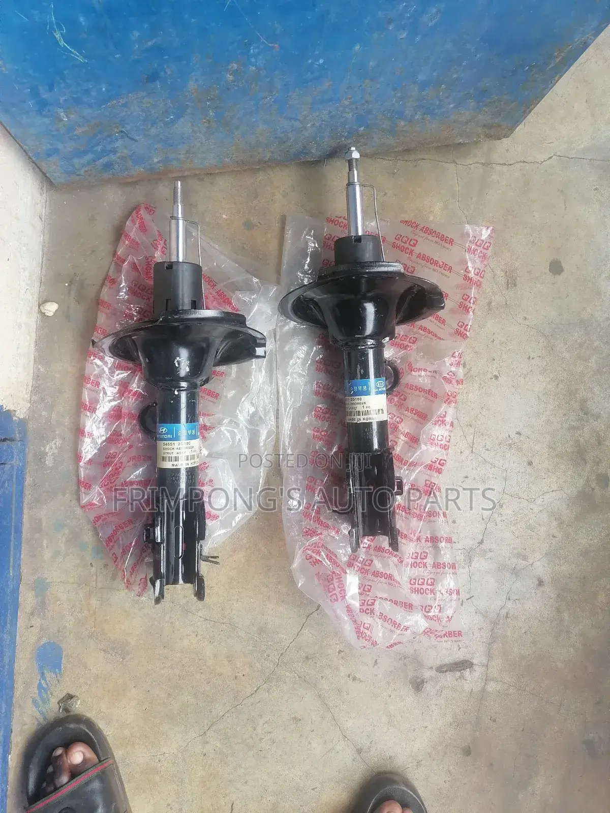Hyundai H1 Front Shocks Absorbers Original