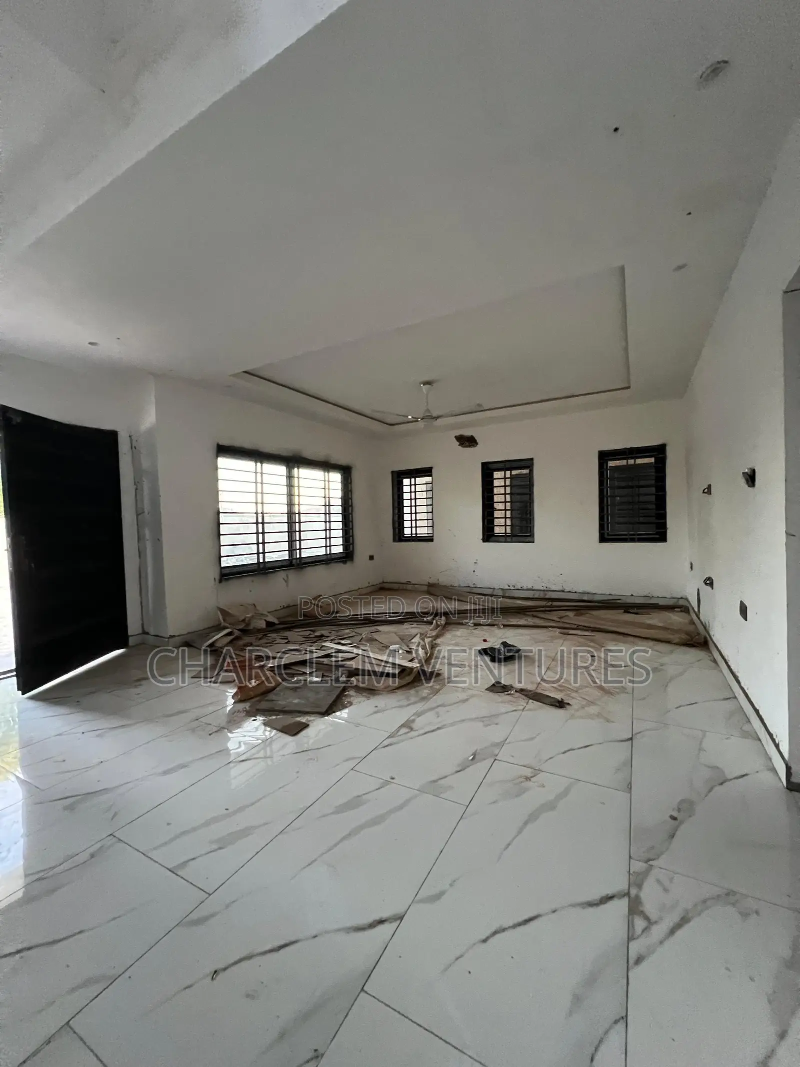 3bdrm Townhouse / Terrace in Charclem Ventures, Ashomang Estate