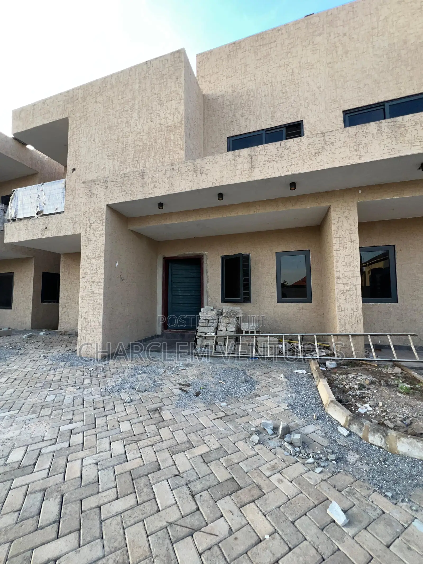 3bdrm Townhouse / Terrace in Charclem Ventures, Ashomang Estate