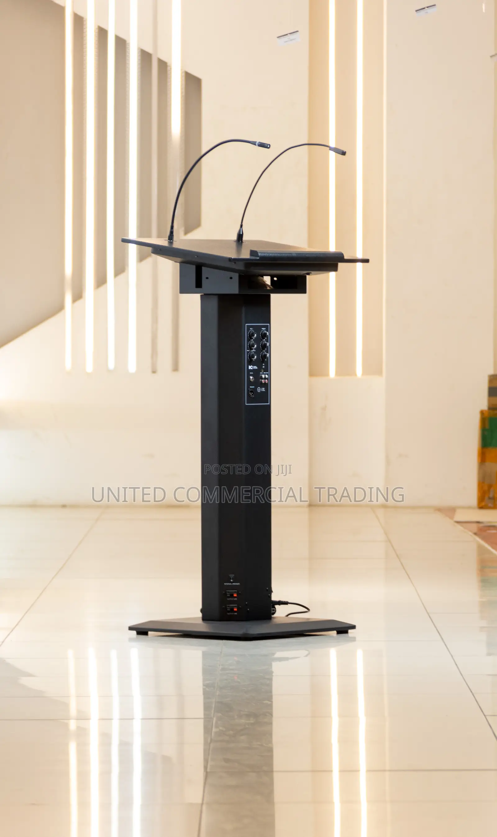 Lectern (Gooseneck Mic)