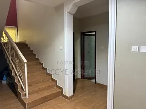 8bdrm House in Begye Akazon, Old Barrier for sale