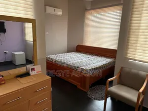 8bdrm House in Begye Akazon, Old Barrier for sale