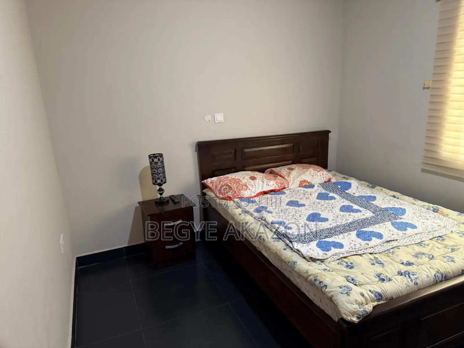 8bdrm House in Begye Akazon, Old Barrier for sale
