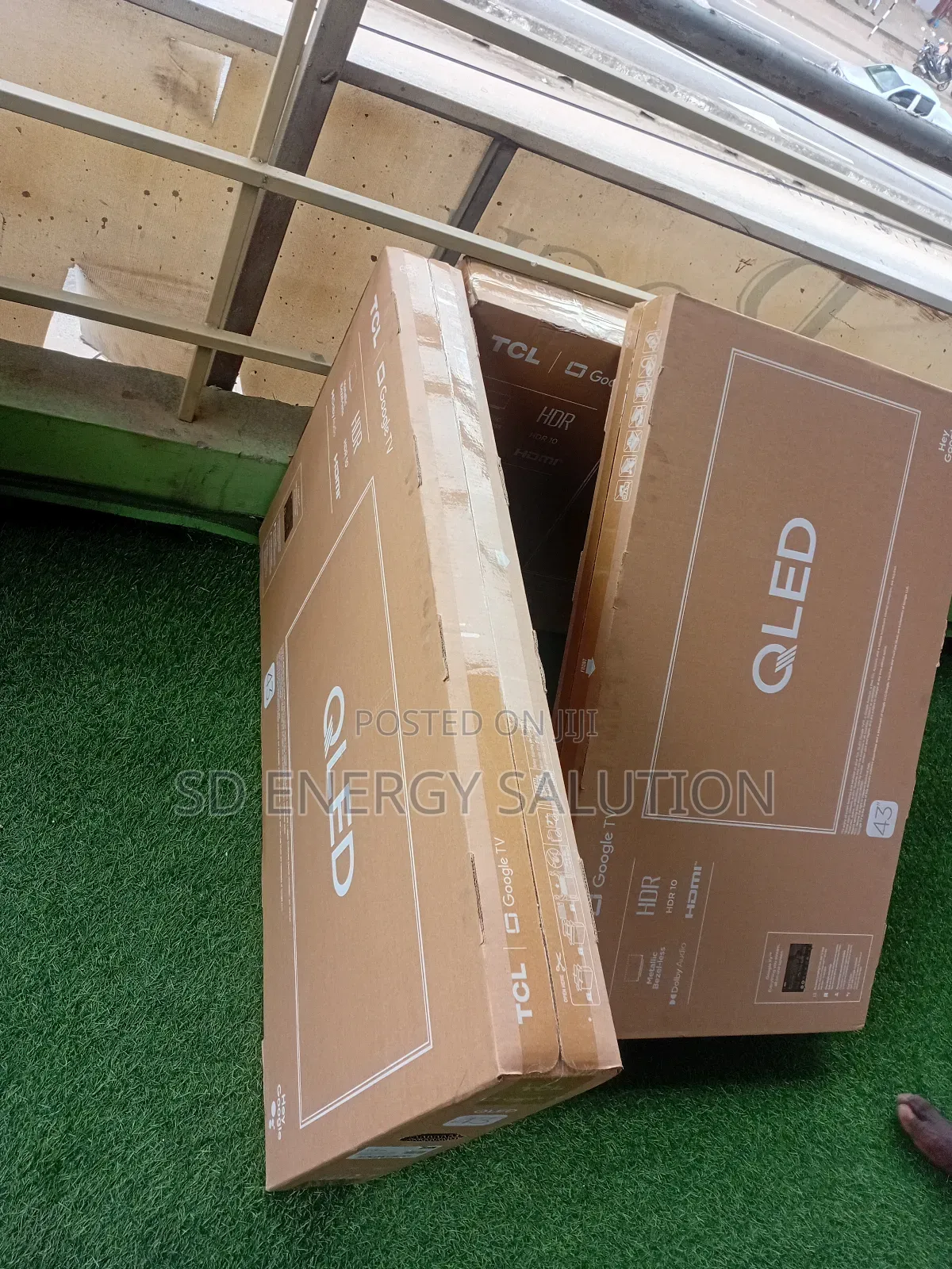 Alluring Cheerful TCL 43inches Beautiful Looking Tv
