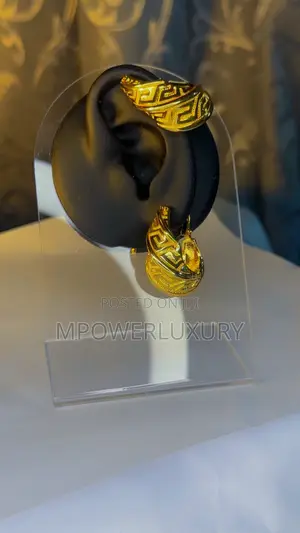 Luxurious Pendant and Earrings