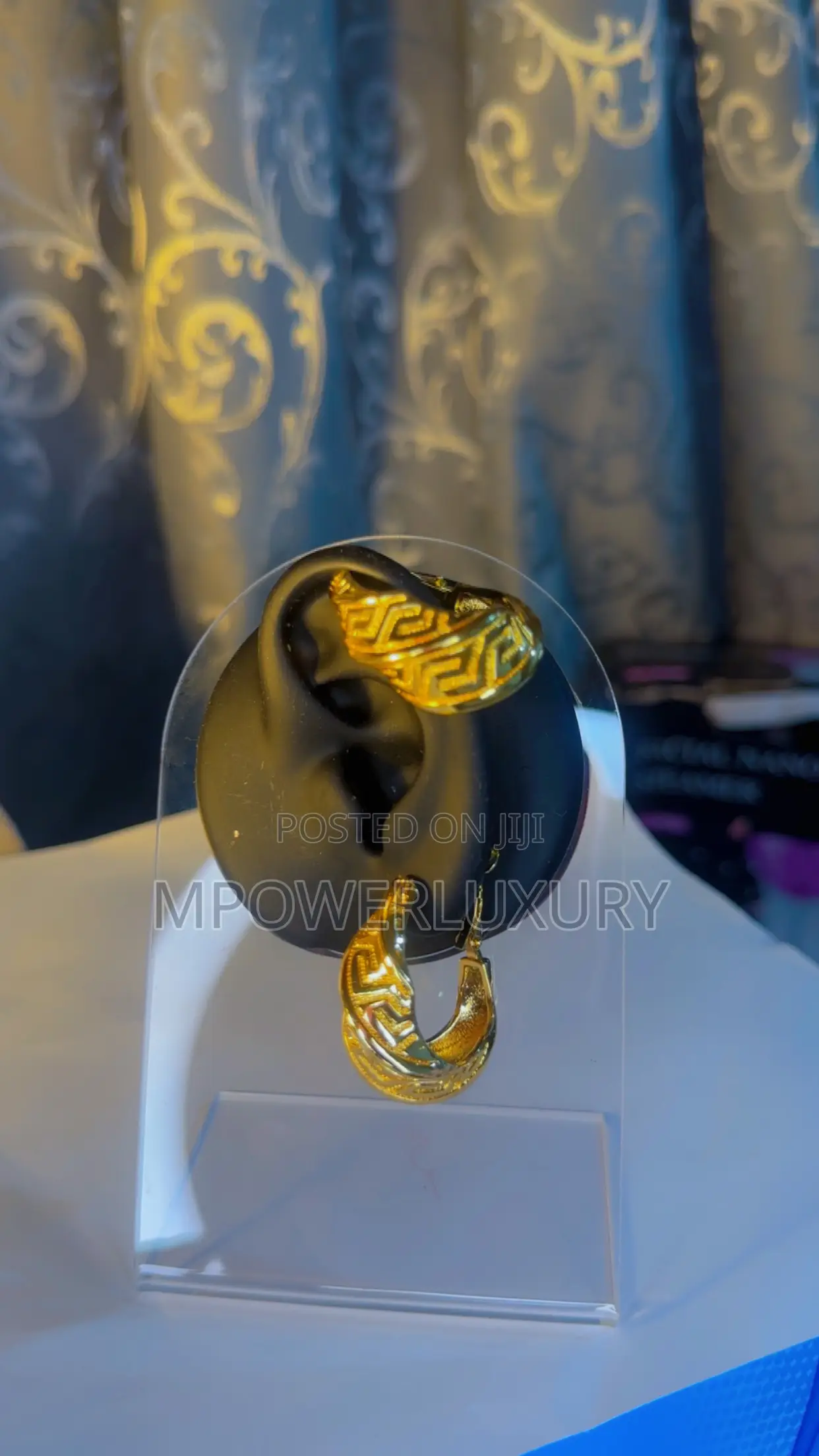 Luxurious Pendant and Earrings