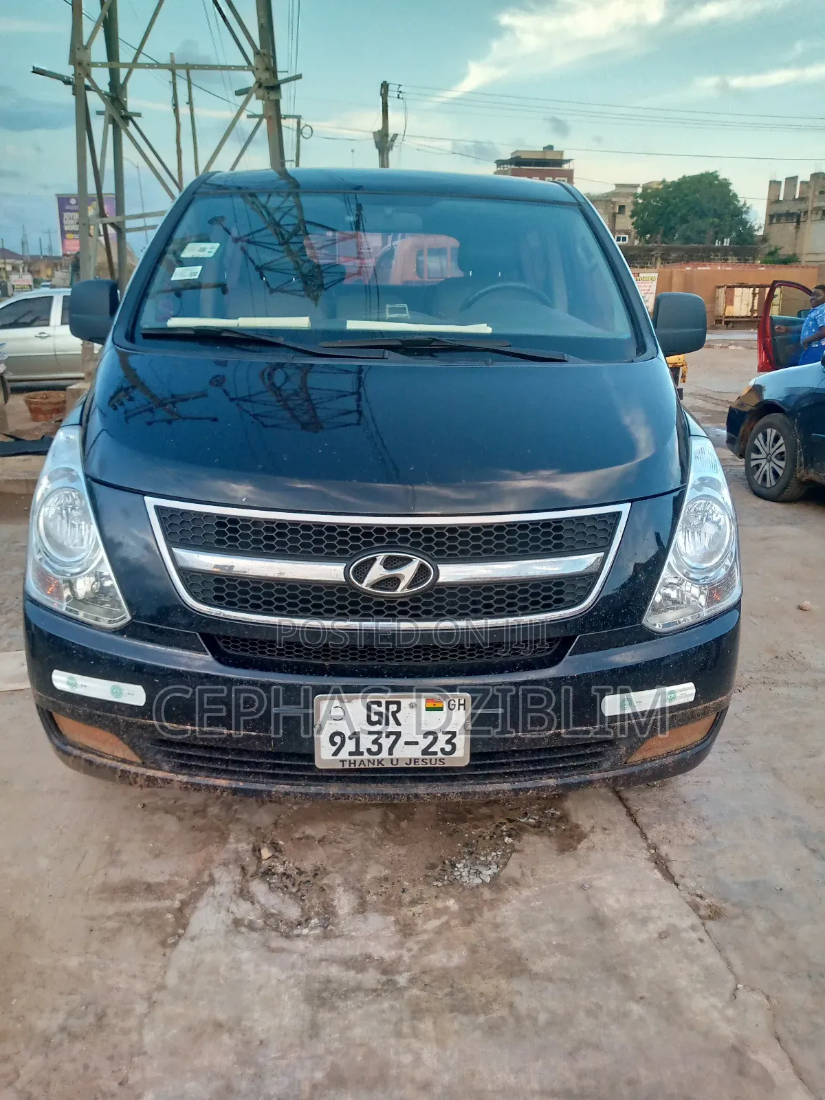 Hyundai Starex 2011 Black