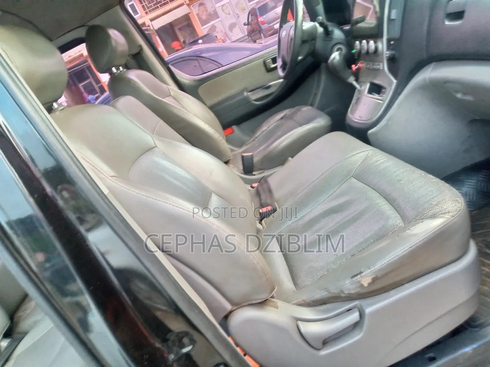 Hyundai Starex 2011 Black