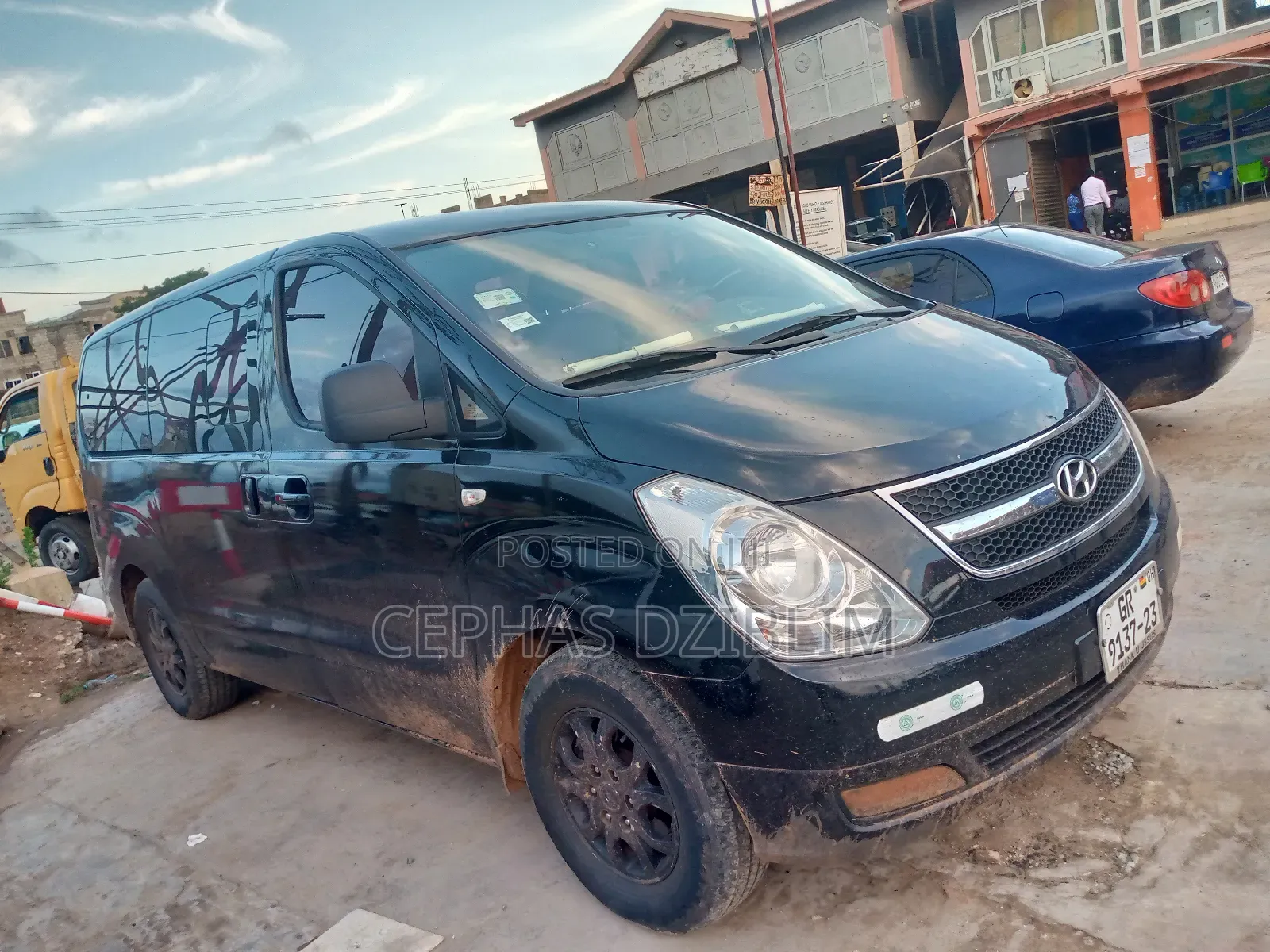 Hyundai Starex 2011 Black