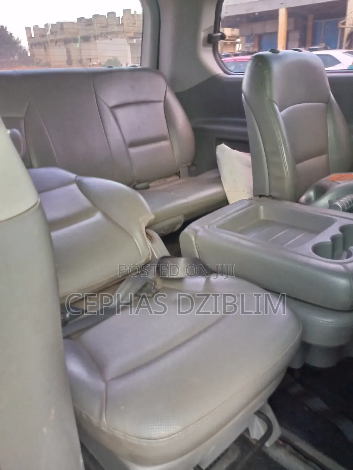 Hyundai Starex 2011 Black