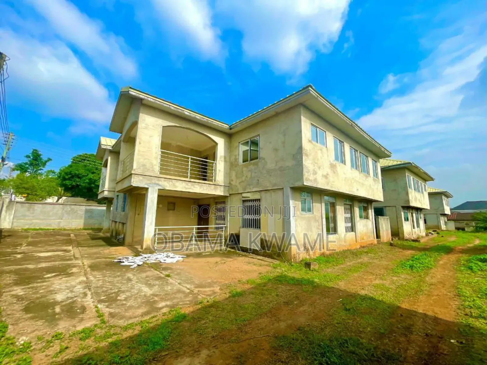 18bdrm House in Laryea Homes, West Legon for sale