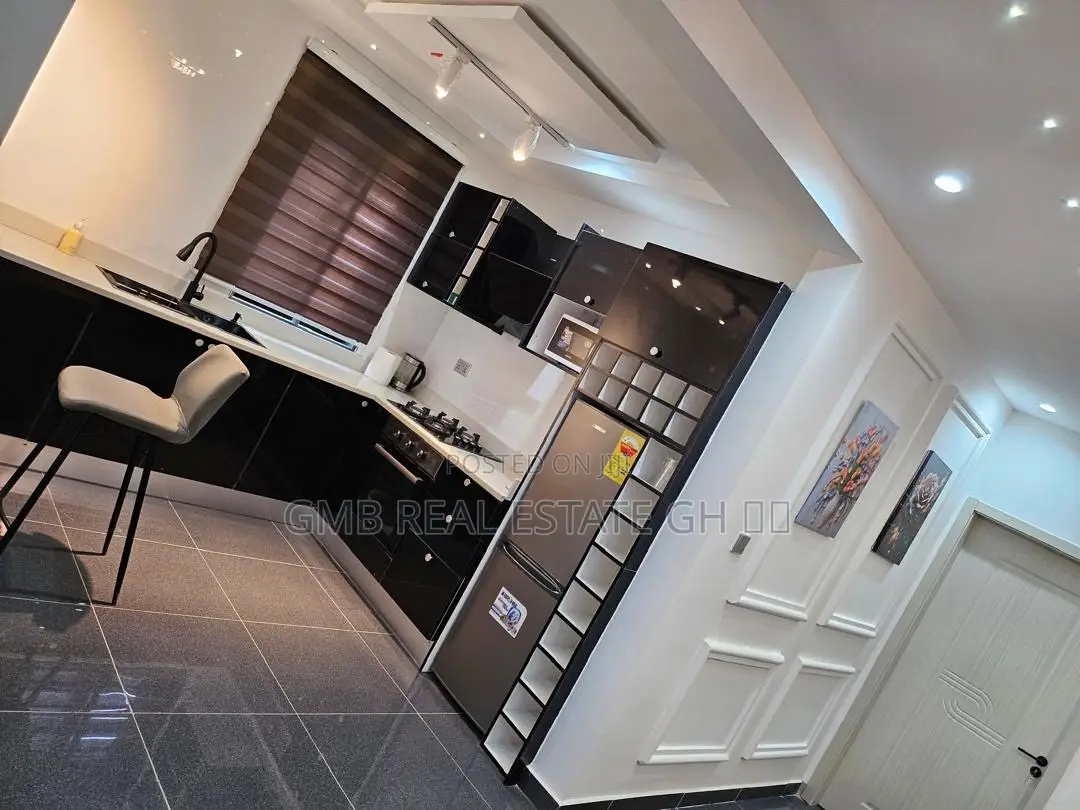 Furnished 2bdrm Apartment in Lakeside for sale