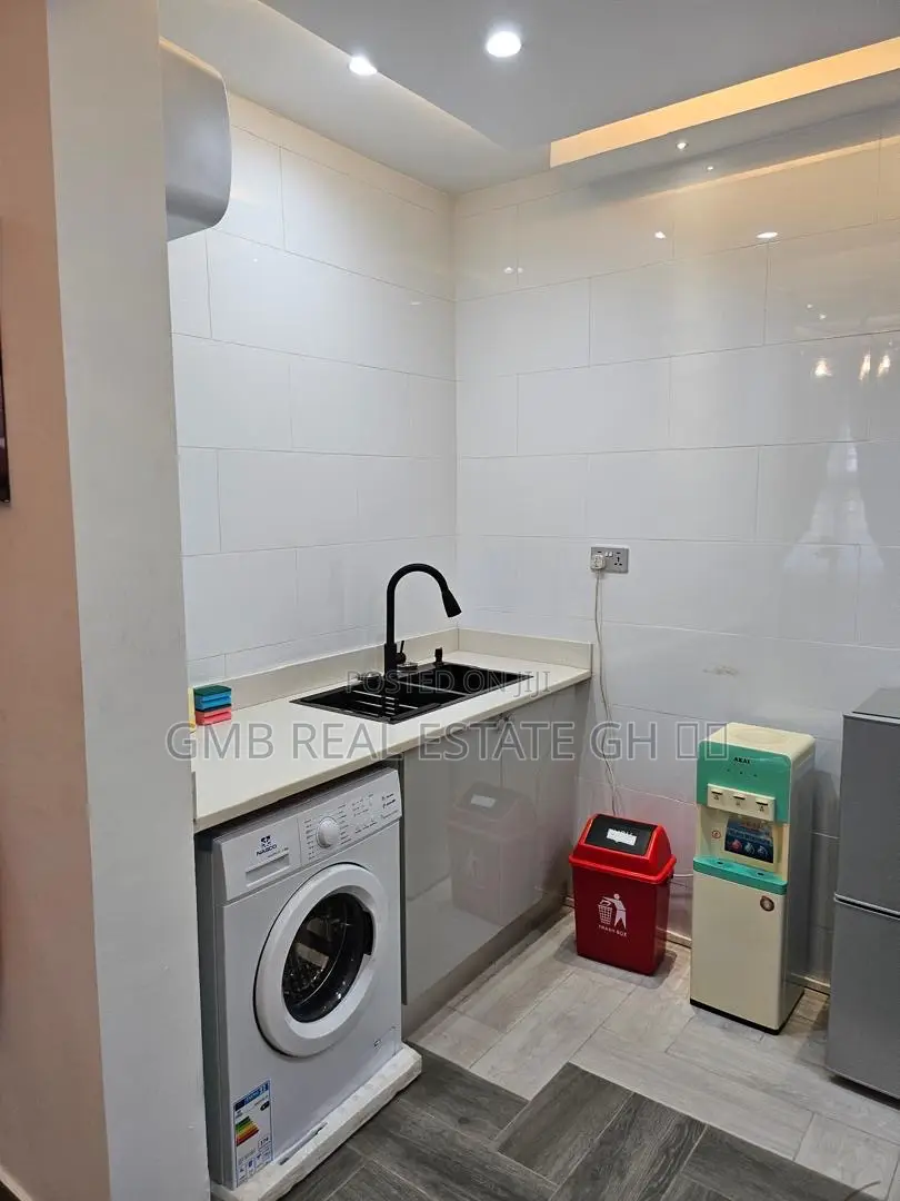 Furnished 1bdrm Apartment in Lakeside for sale