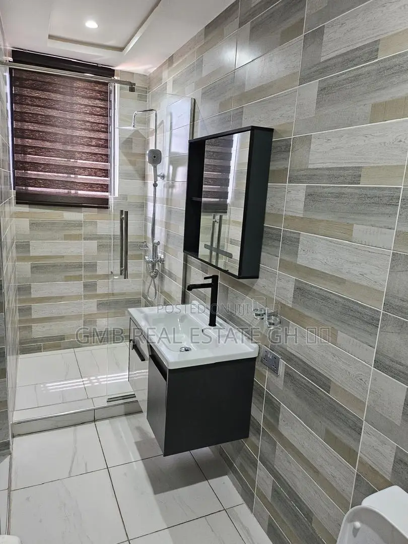 Furnished 1bdrm Apartment in Lakeside for sale
