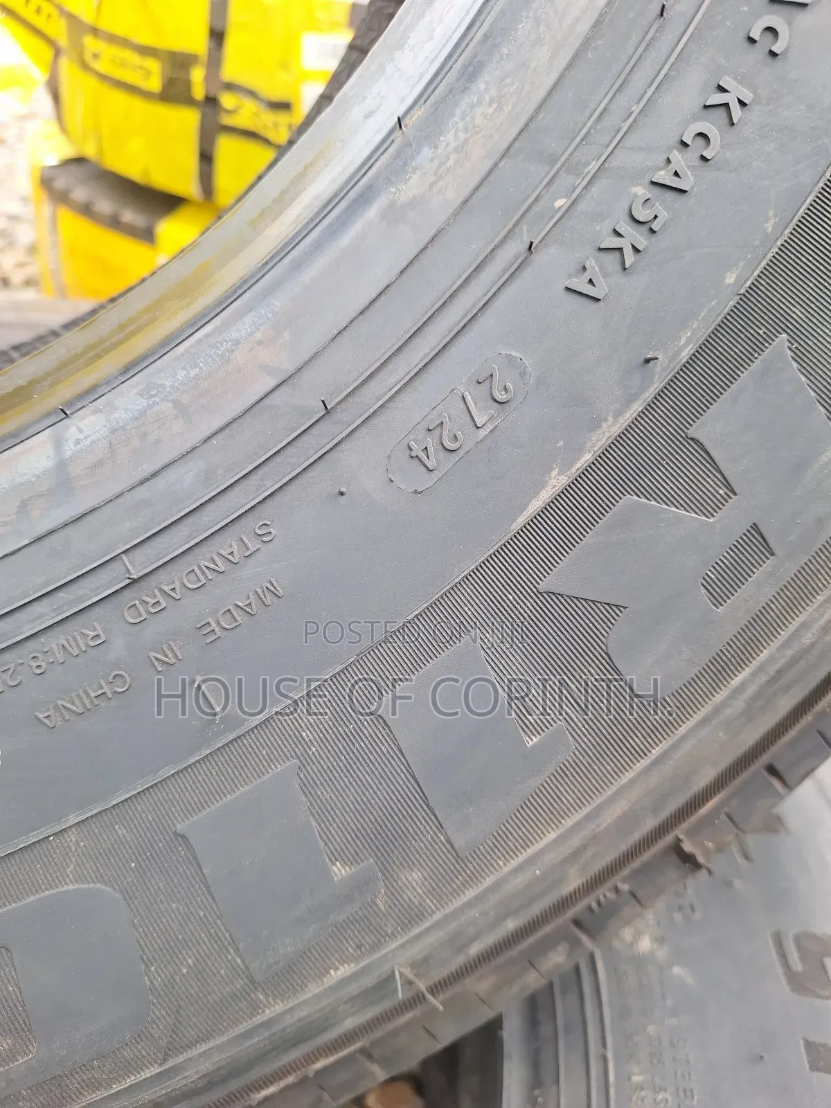 285/70r19.5 Black Rider, Smooth