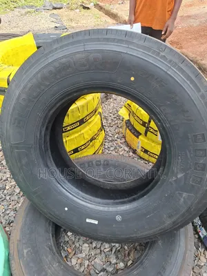 285/70r19.5 Black Rider, Smooth