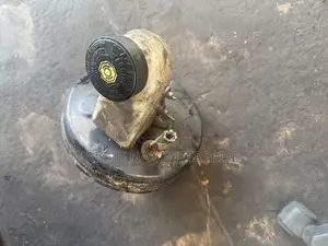 Toyota Echo Brake Pot