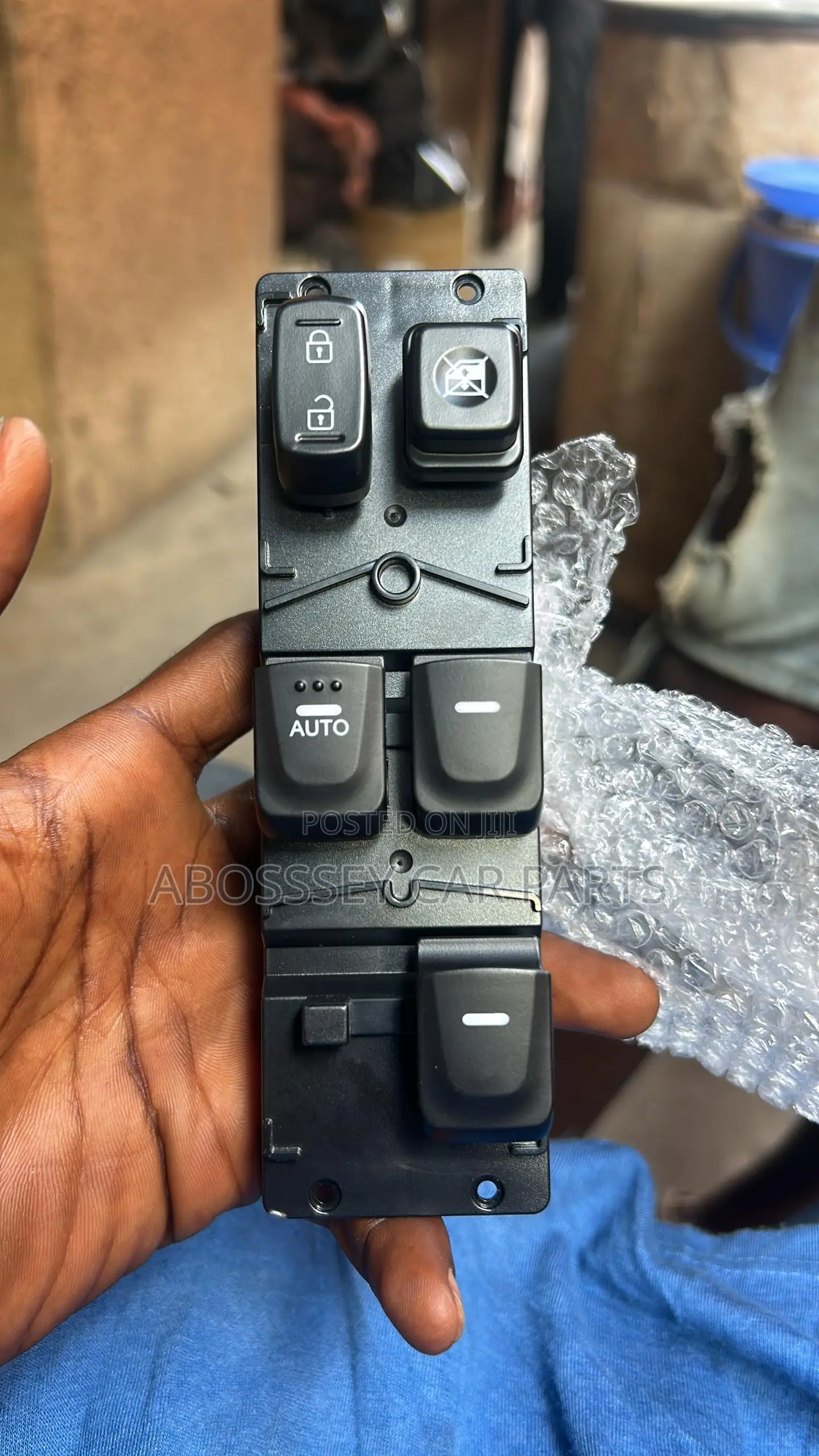Hyundai Veloster Master Switch Available