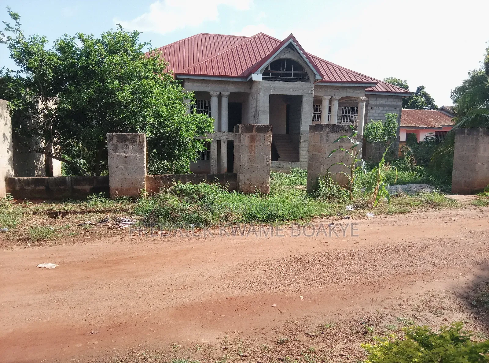 12bdrm House in Brother K Estate, Kumasi Metropolitan for sale