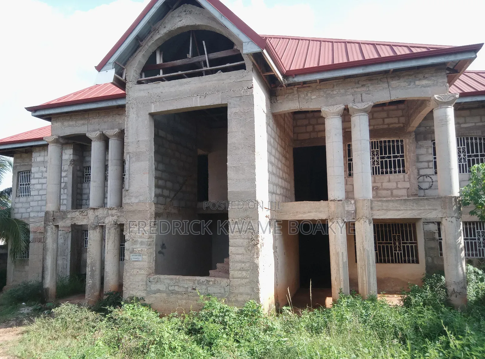 12bdrm House in Brother K Estate, Kumasi Metropolitan for sale