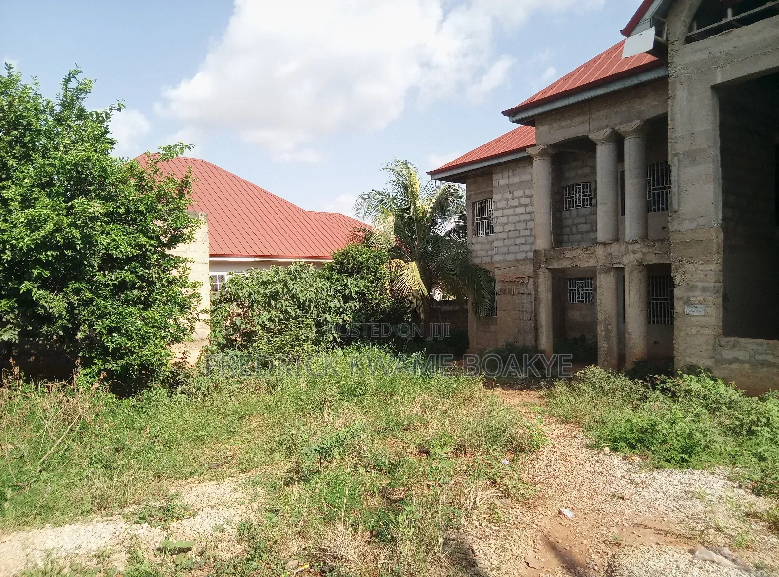 12bdrm House in Brother K Estate, Kumasi Metropolitan for sale